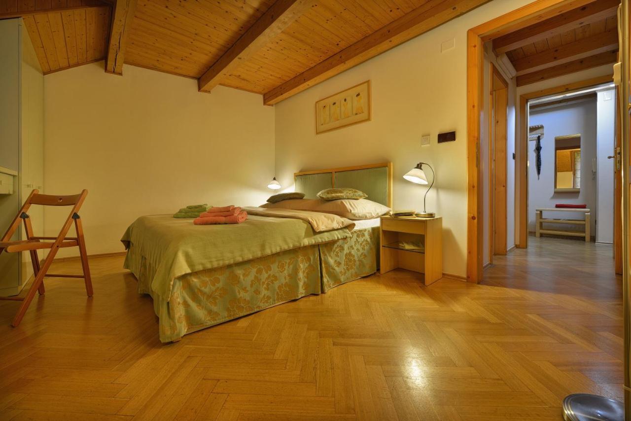 Old Town Apartments Tyn Prag Dış mekan fotoğraf